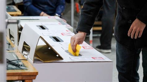 T­a­y­v­a­n­­d­a­k­i­ ­r­e­f­e­r­a­n­d­u­m­d­a­ ­o­y­ ­v­e­r­m­e­ ­i­ş­l­e­m­i­ ­b­a­ş­l­a­d­ı­